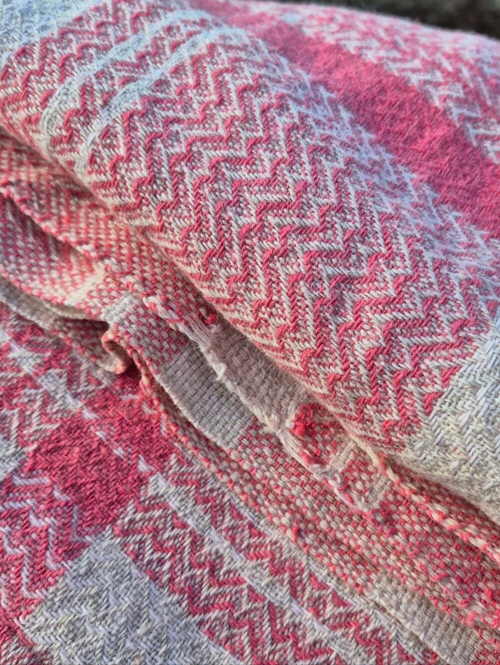 Pink And Cream Plaid Vintage Wool Blanket Full Size - Picture 4 of 6